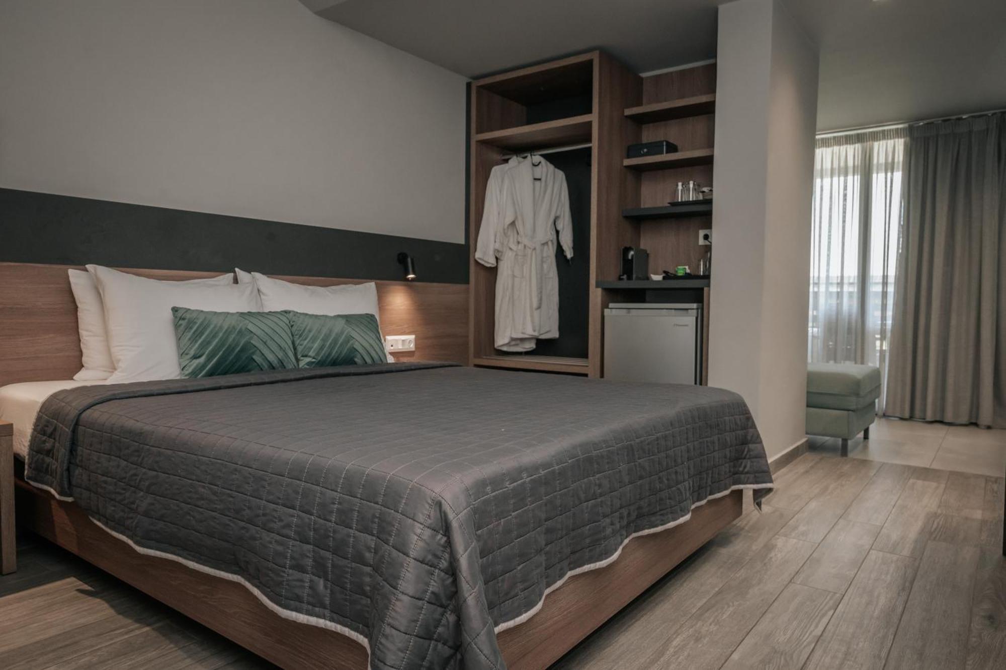 Elizabeth Queen Luxury Rooms Paralía Buitenkant foto