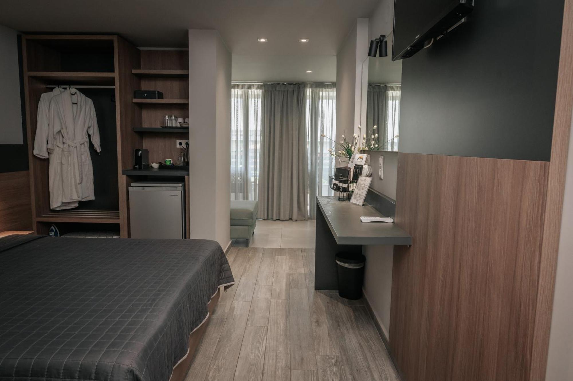Elizabeth Queen Luxury Rooms Paralía Buitenkant foto