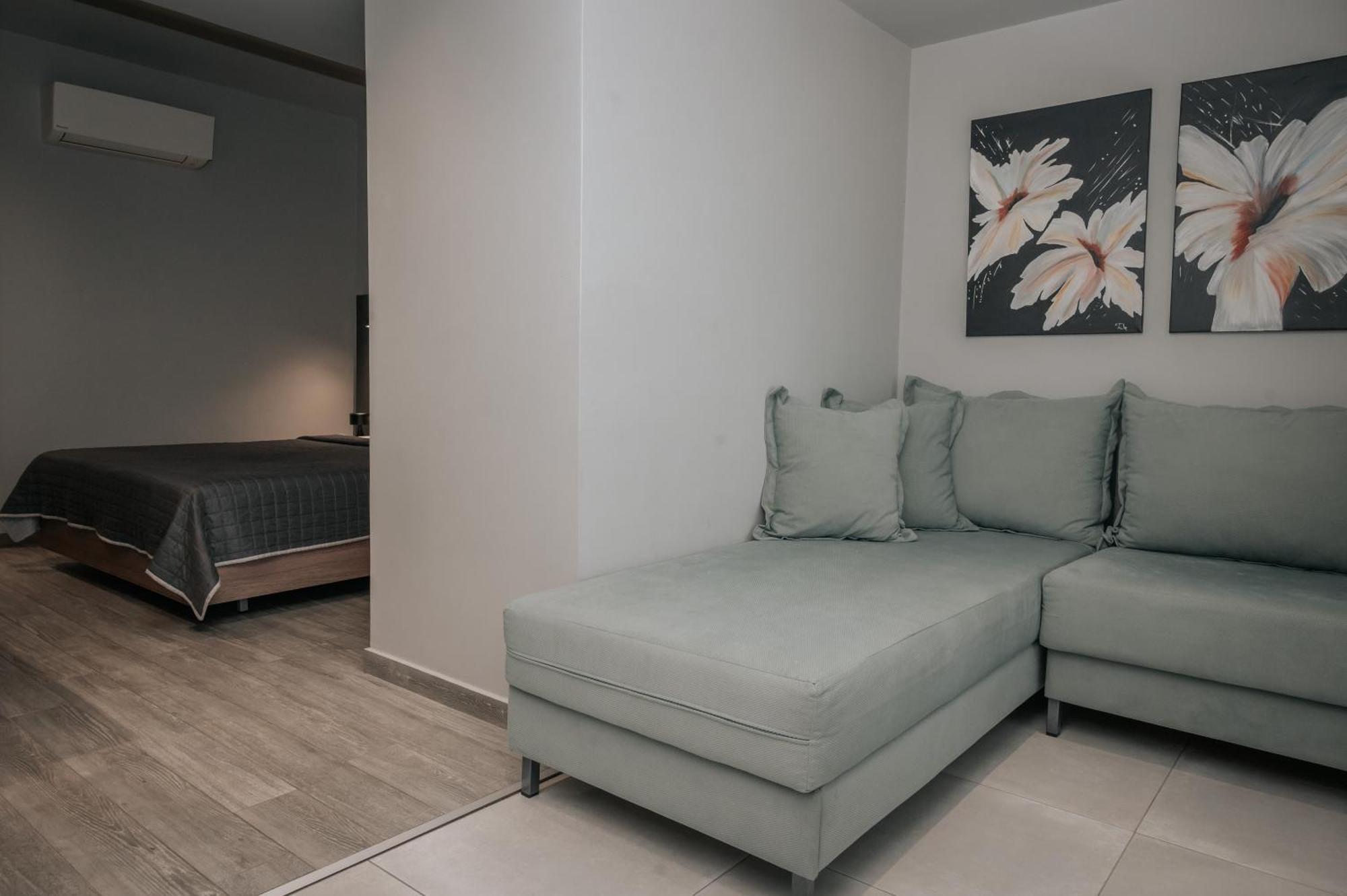 Elizabeth Queen Luxury Rooms Paralía Buitenkant foto