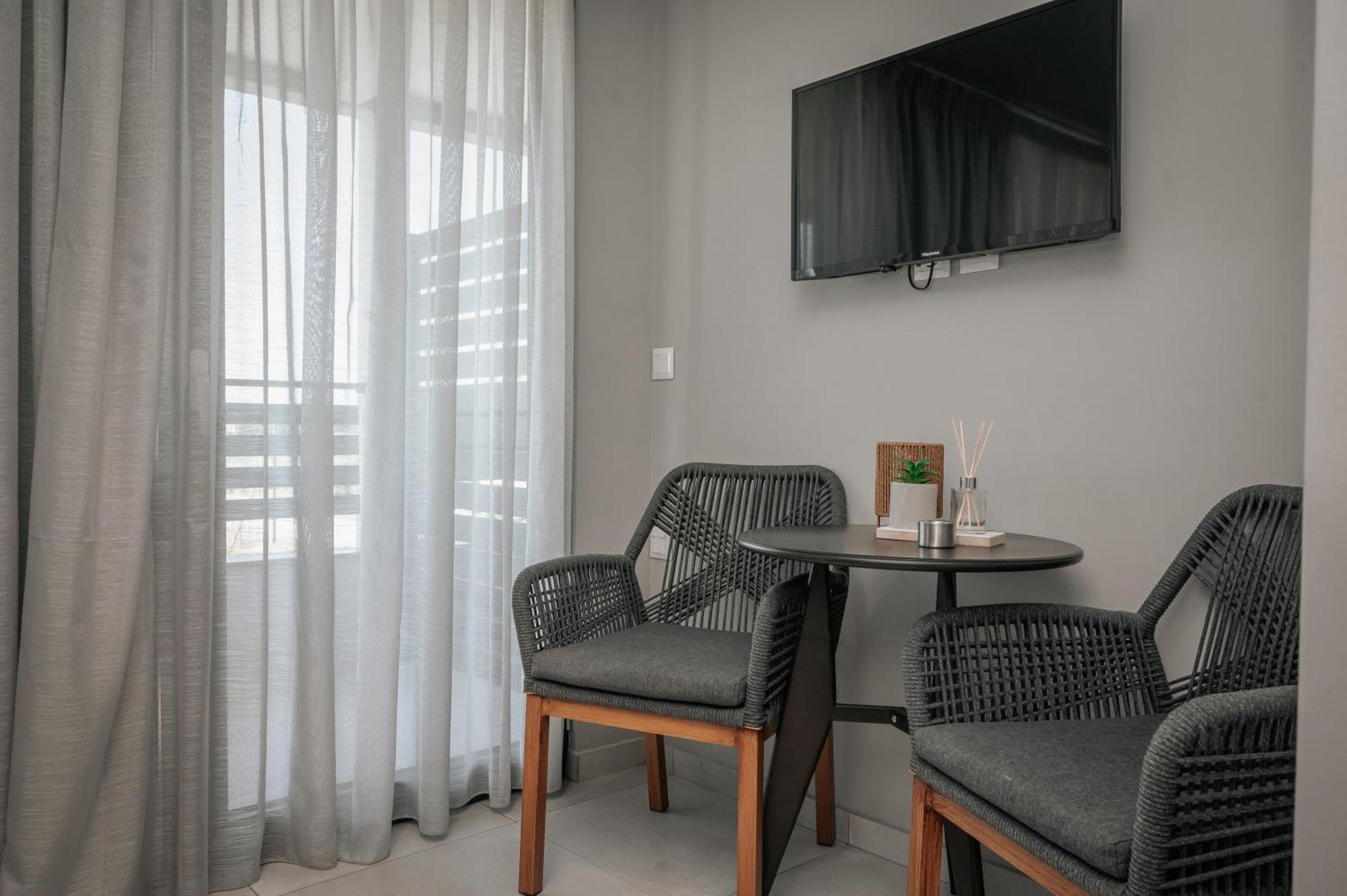 Elizabeth Queen Luxury Rooms Paralía Buitenkant foto