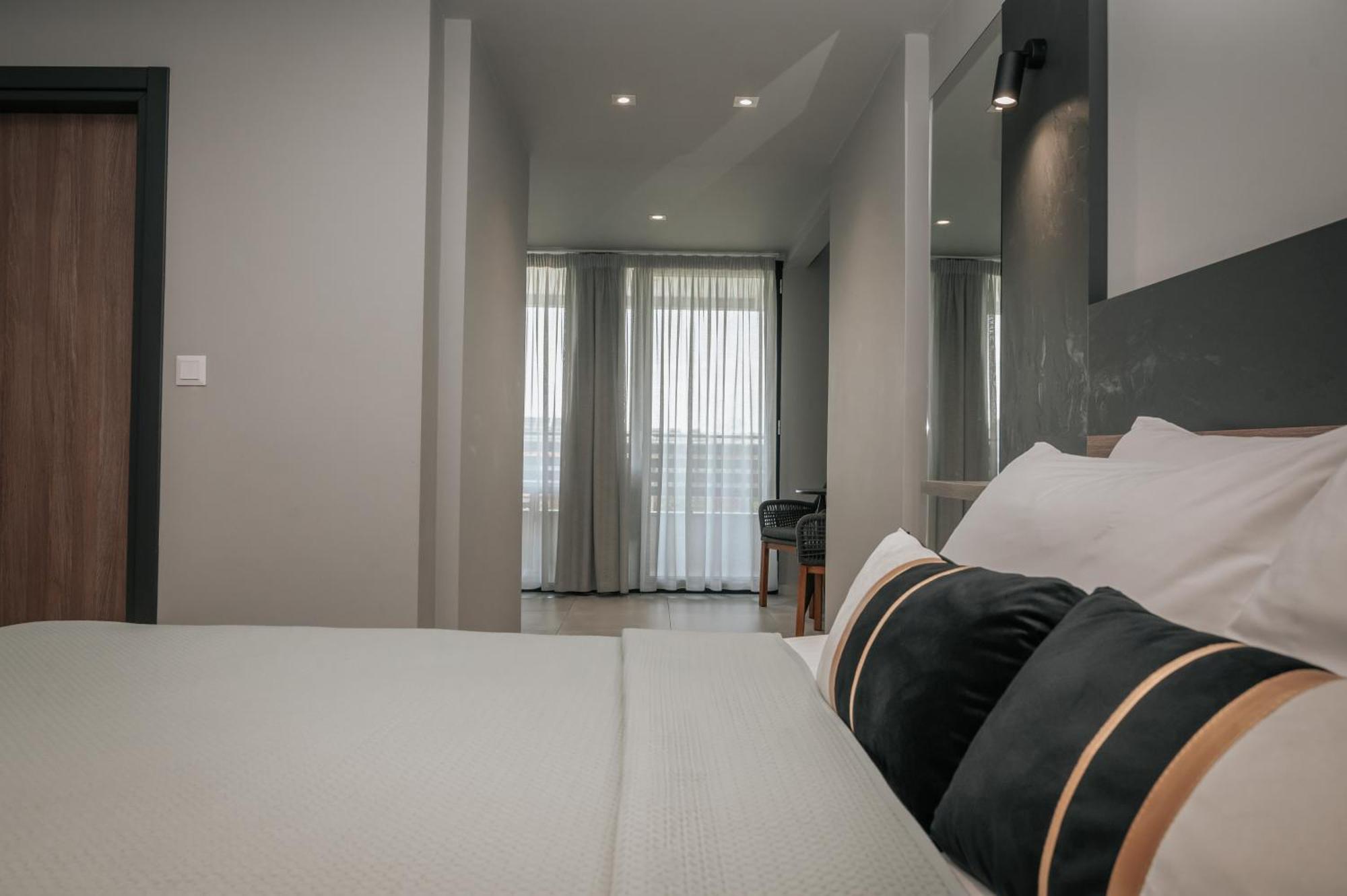 Elizabeth Queen Luxury Rooms Paralía Buitenkant foto