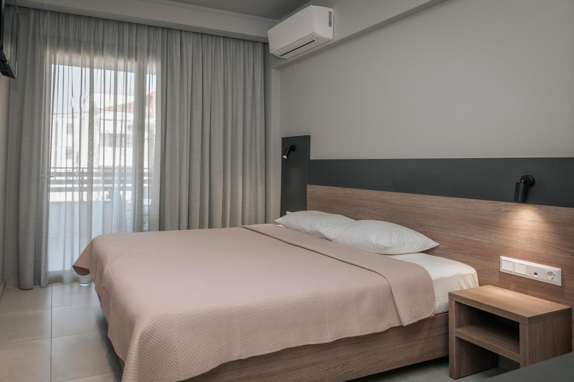 Elizabeth Queen Luxury Rooms Paralía Buitenkant foto